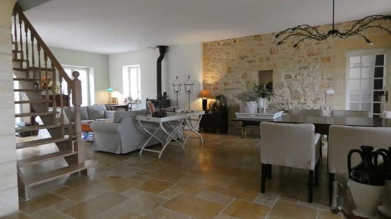 Maison - 420 m² - 10 pièces