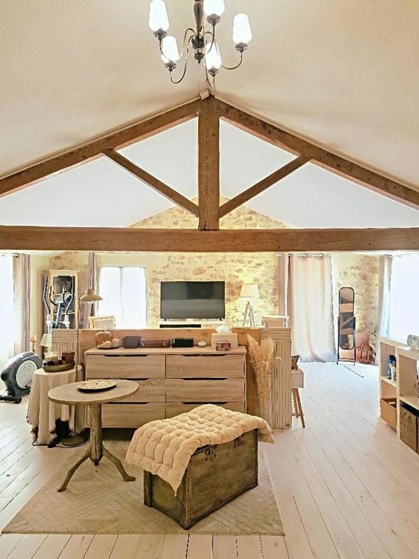 Maison - 467 m² - 13 pièces