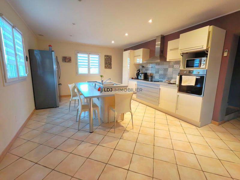 Villa - 136 m² - 5 pièces