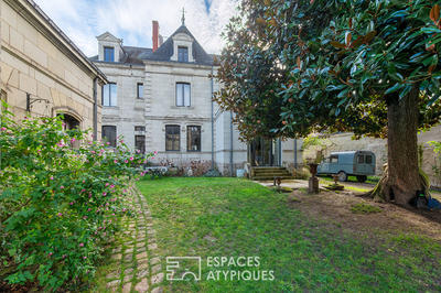 Maison - 303 m² - 10 pièces