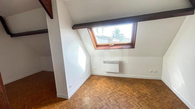 Maison - 92 m² - 6 pièces