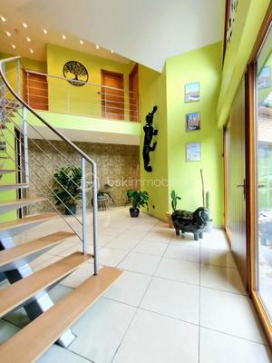 Maison - 320 m² - 7 pièces