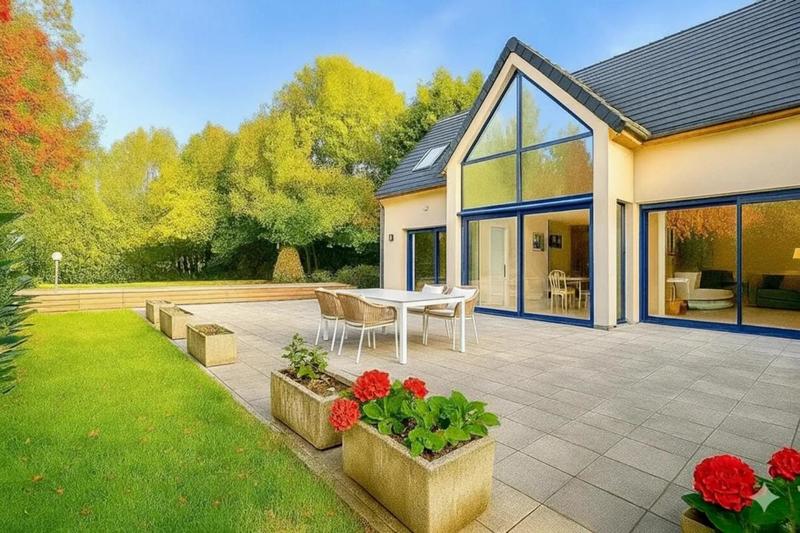 Maison - 206 m² - 5 pièces