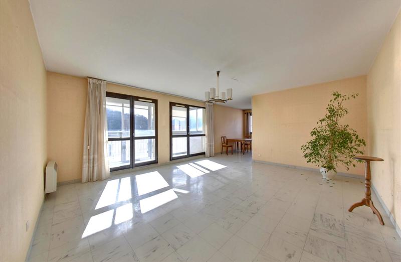 Appartement - 93 m² - 4 pièces