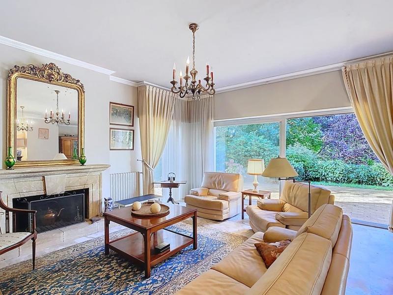 Villa - 273 m² - 9 pièces