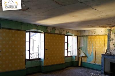 Maison - 240 m² - 6 pièces