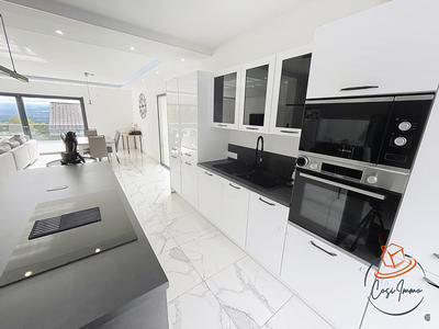 Maison - 115 m² - 4 pièces