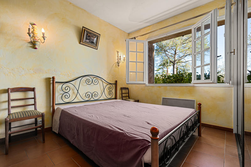 Propriété - 217 m² - 5 pièces