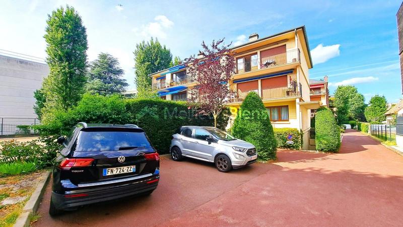 Appartement - 96 m² - 4 pièces