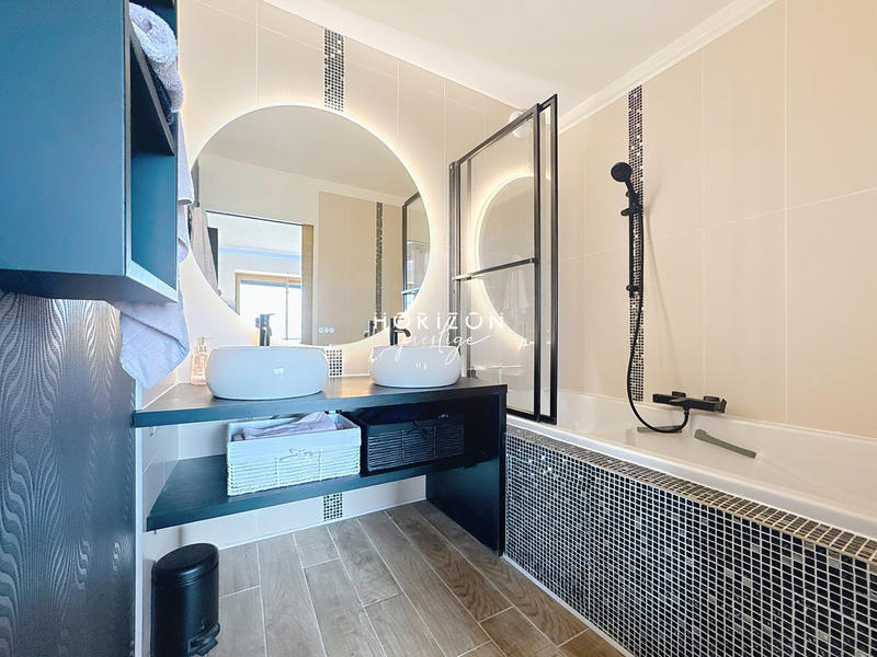 Maison ancienne - 540 m² - 13 pièces