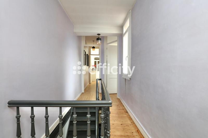 Maison - 159 m² - 6 pièces