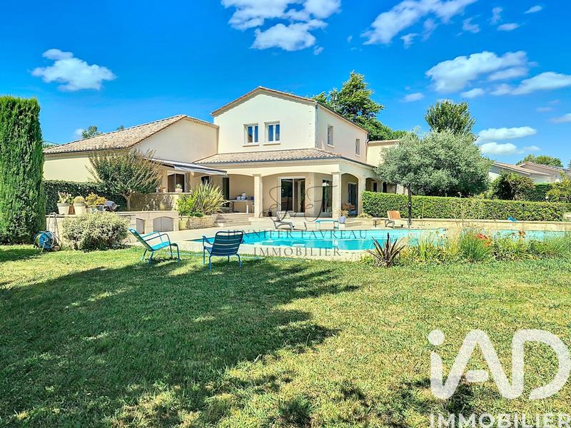 Maison de maîtres - 257 m² - 8 pièces