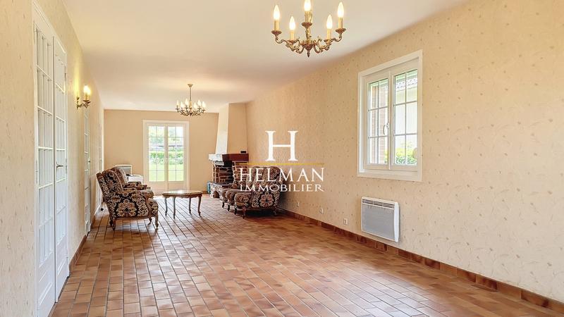 Maison - 170 m² - 9 pièces