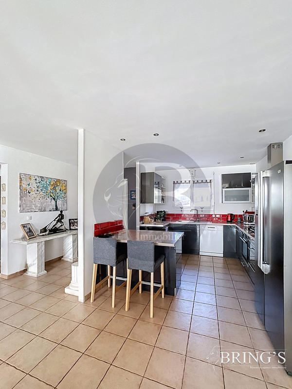 Maison - 133 m² - 6 pièces