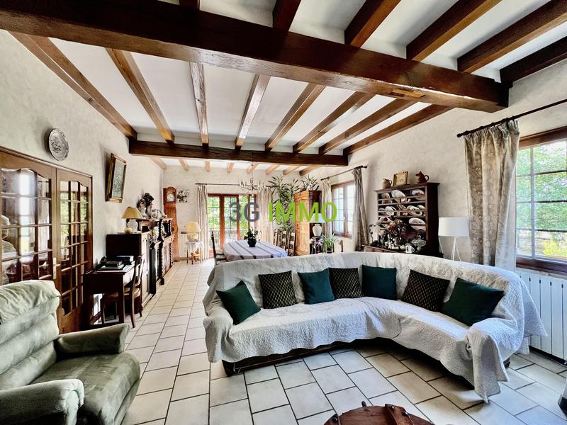Maison traditionnelle - 195 m² - 5 pièces