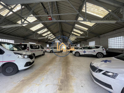 Local d'activités - 730 m²