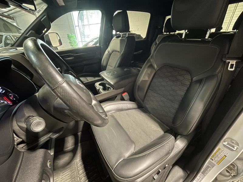 Dodge Ram 1500 Hemi V8 5.7 400ch Flexfuel Crewcab Sport Night -Camera de Recul-Garantie 12 Mois-Financement Possible-