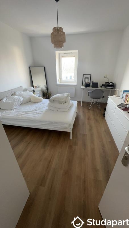 Chambre - 13 m² - 1 pièce