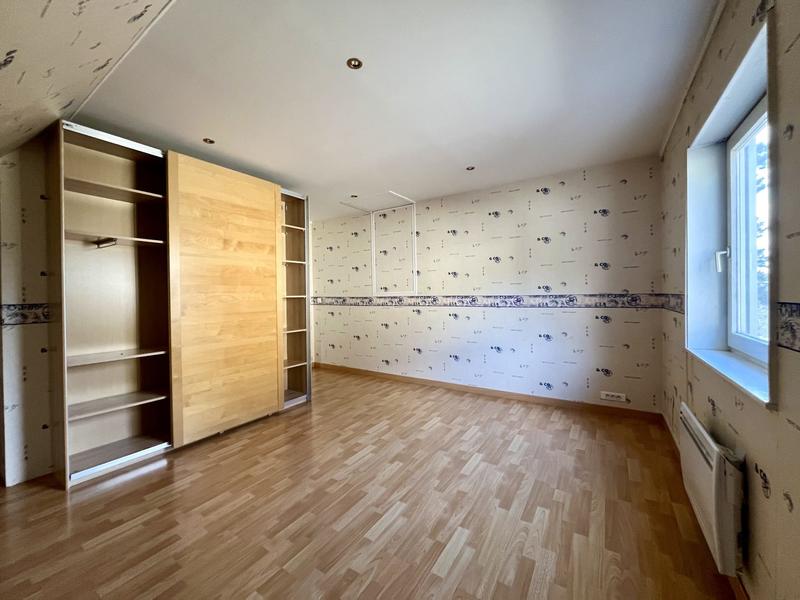 Maison - 220 m² - 9 pièces