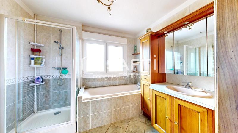 Maison - 170 m² - 7 pièces