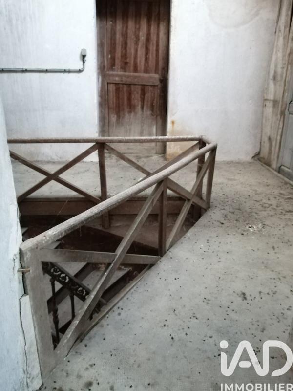 Maison - 420 m² - 12 pièces