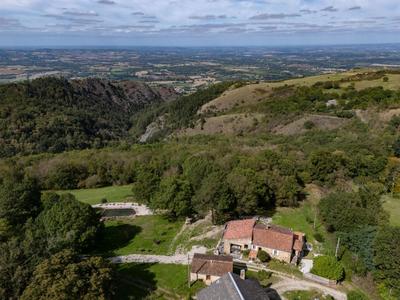 Maison - 298 m² - 10 pièces