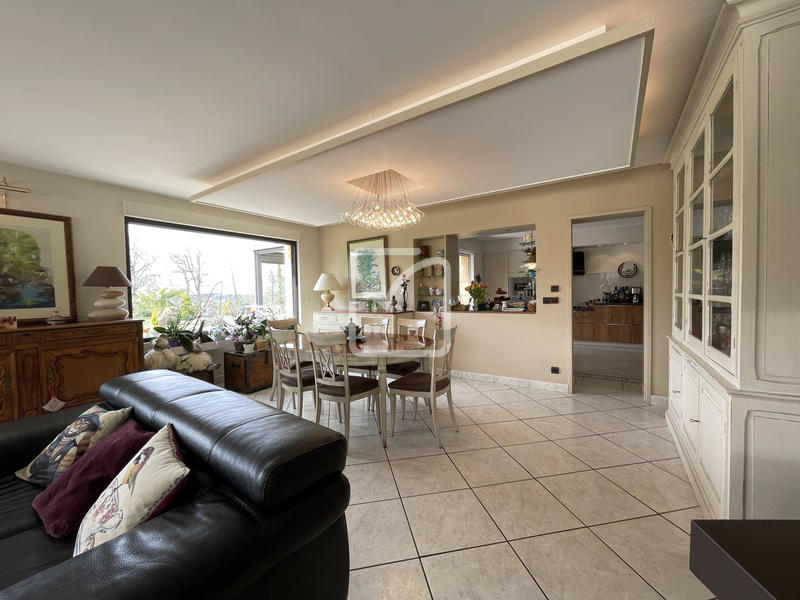 Maison - 435 m² - 14 pièces