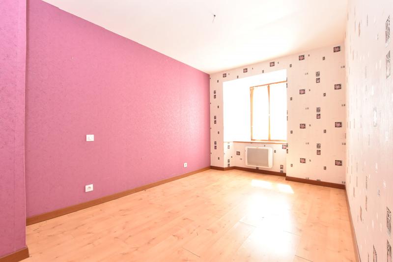 Maison traditionnelle - 238 m² - 10 pièces