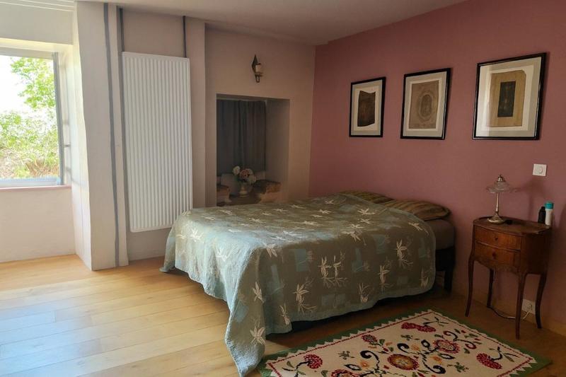 Maison en pierre - 208 m² - 5 pièces