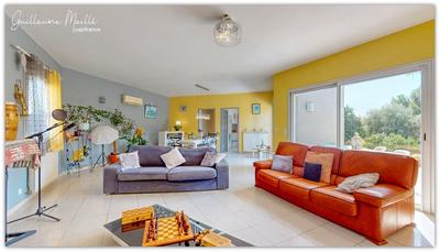 Villa - 218 m² - 8 pièces