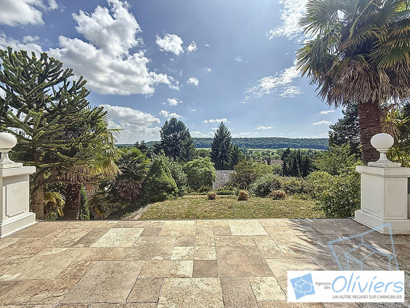 Maison - 221 m² - 9 pièces