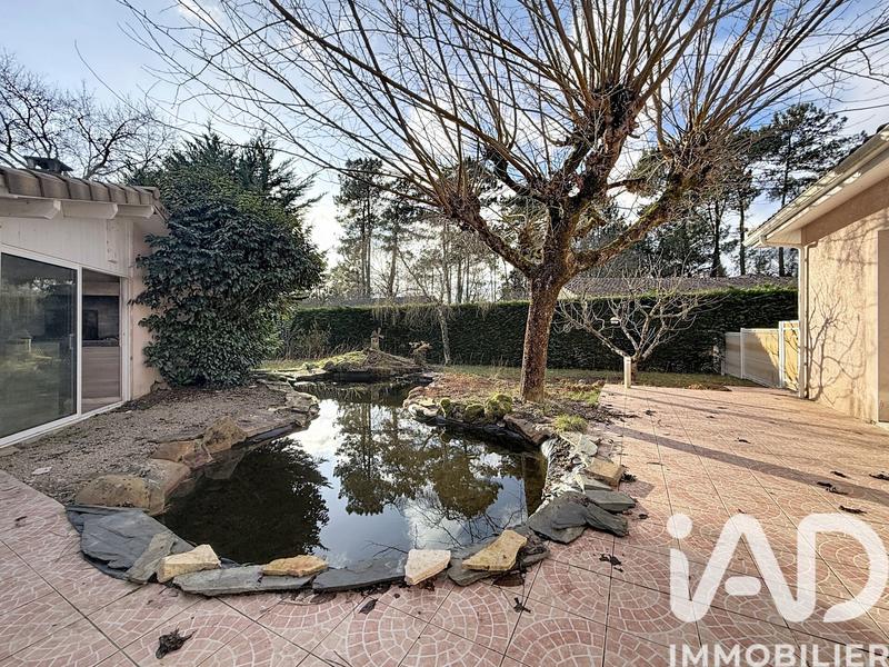 Maison - 263 m² - 9 pièces