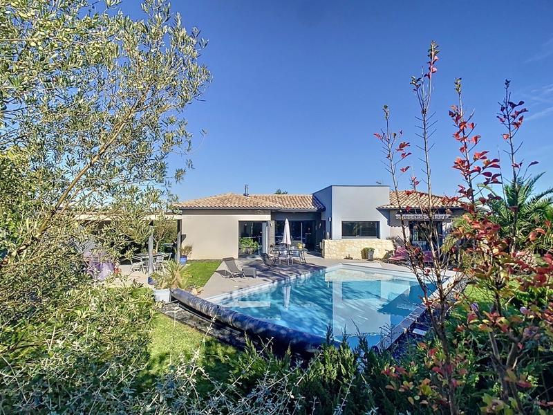 Maison - 138 m² - 5 pièces