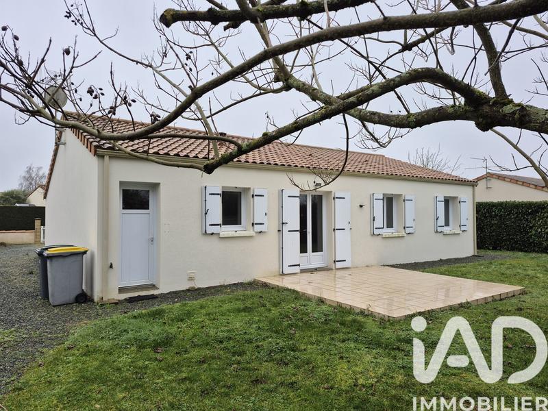 Maison - 90 m² - 5 pièces