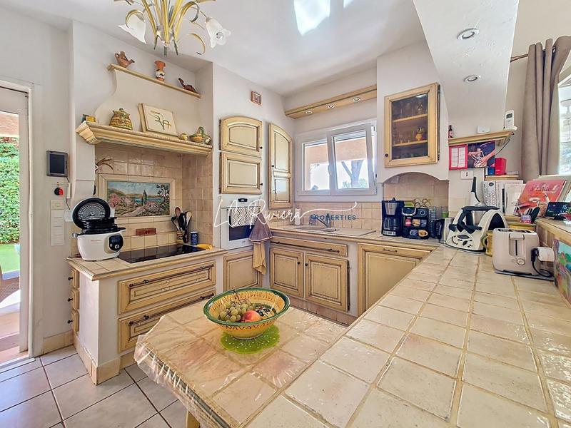 Villa - 180 m² - 6 pièces