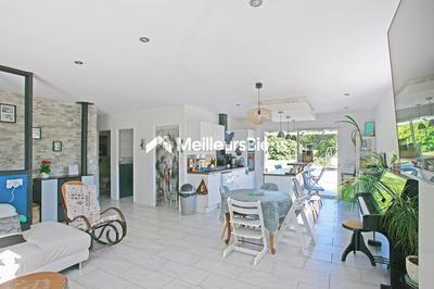 Maison - 136 m² - 6 pièces