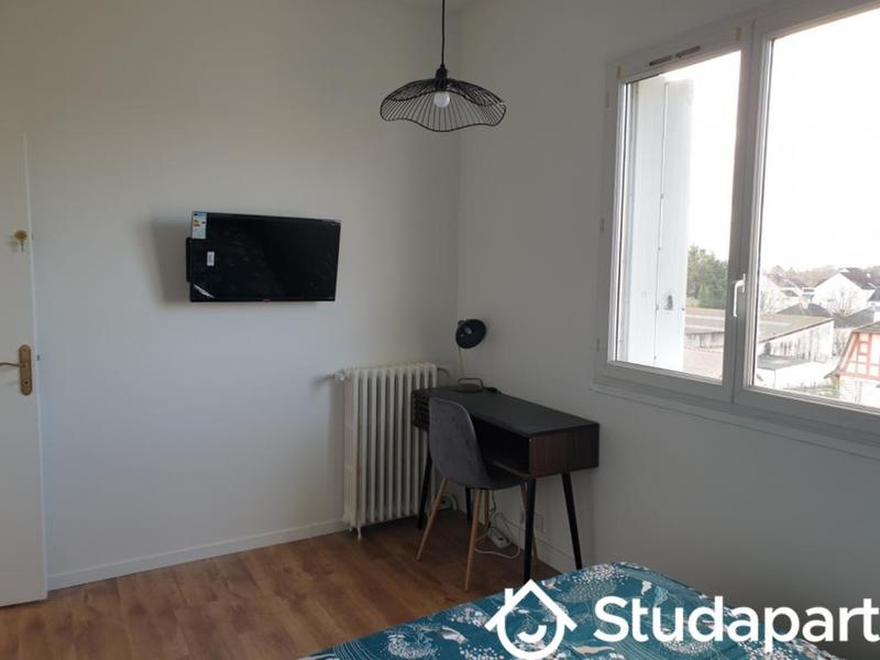 Chambre - 9 m² - 1 pièce