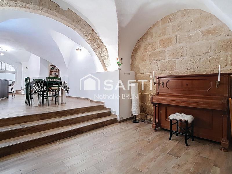 Maison - 180 m² - 6 pièces