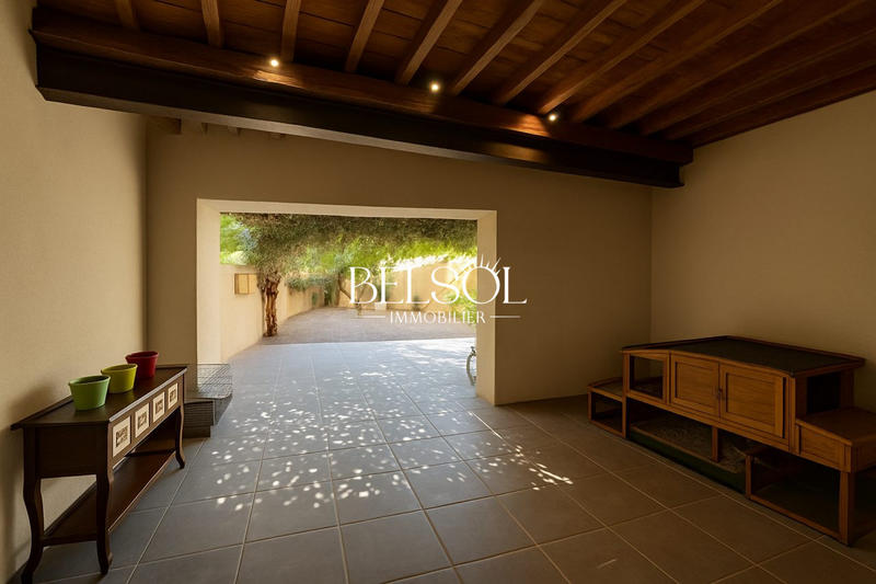 Maison - 458 m² - 7 pièces