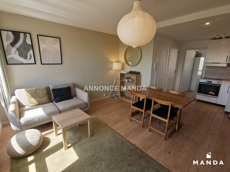 Chambre - 10 m² - 5 pièces