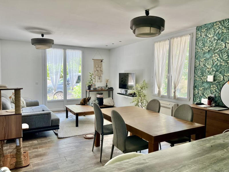 Maison - 192 m² - 10 pièces