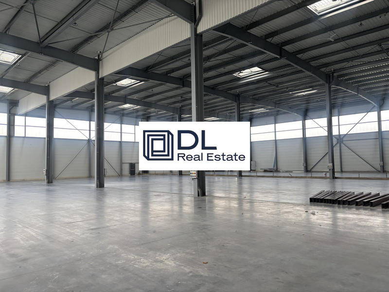Entrepôt - 3 428 m²