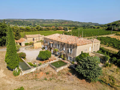 Mas - 358 m² - 15 pièces