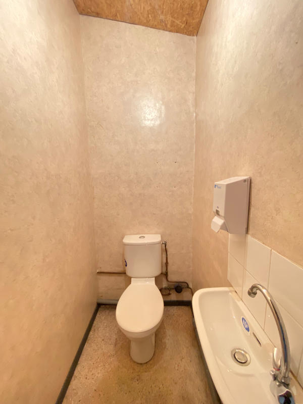 Local commercial - 64 m²