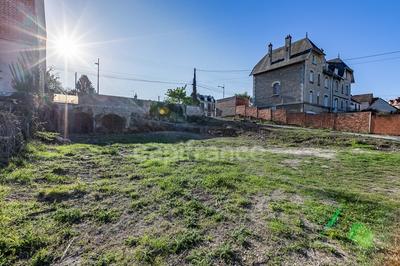 Terrain constructible - 850 m²