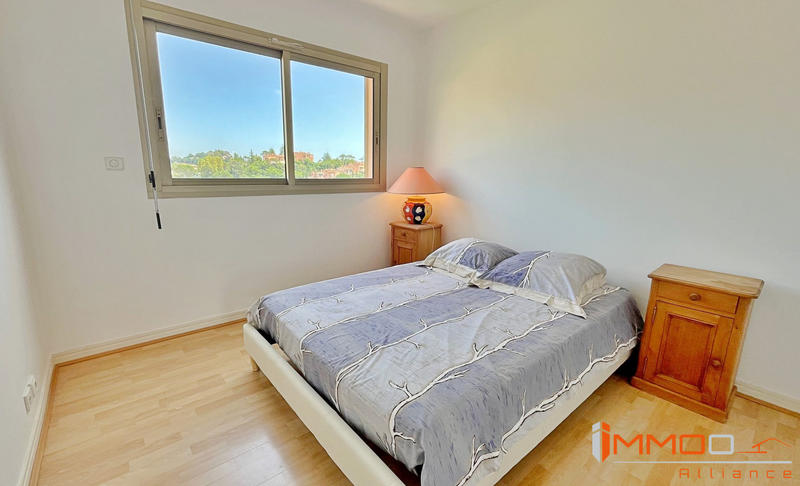 Appartement - 80 m² - 3 pièces