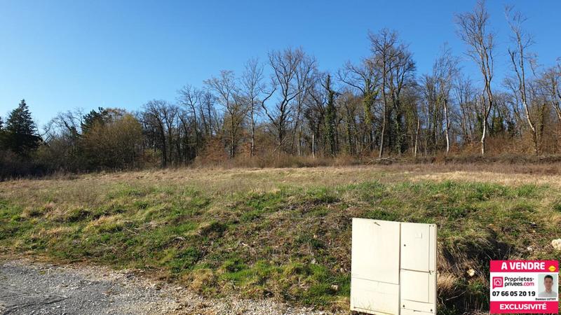 Terrain constructible - 868 m²