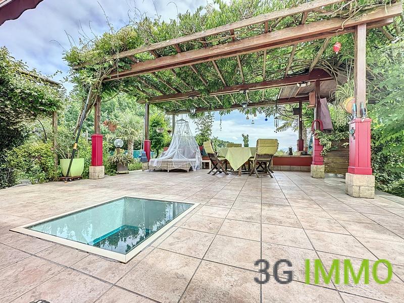 Maison - 165 m² - 5 pièces