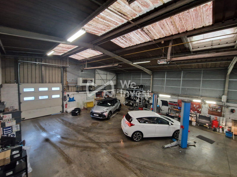 Local commercial - 700 m²