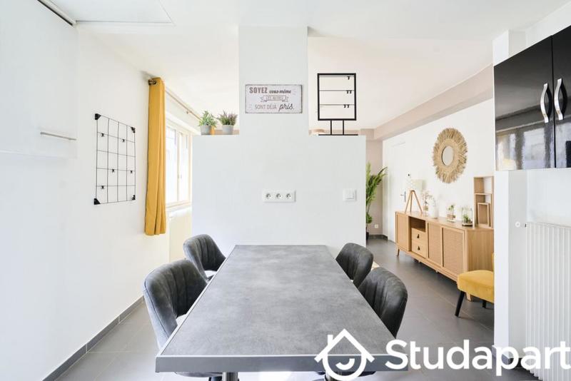 Chambre - 14 m² - 1 pièce